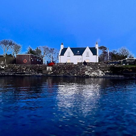 Carnmhor, Isle Of Skye - Stunning 242 Year Old Cottage On Its Own Sea Shore! Breakish Exteriér fotografie