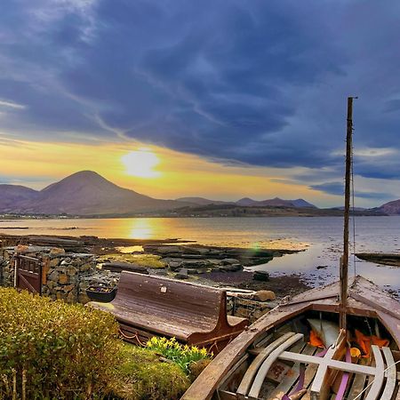 Carnmhor, Isle Of Skye - Stunning 242 Year Old Cottage On Its Own Sea Shore! Breakish Exteriér fotografie