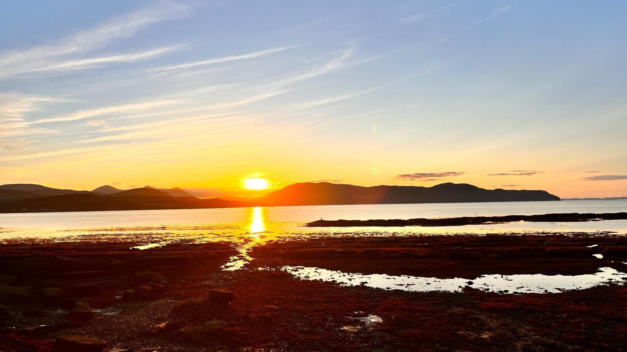 Carnmhor, Isle Of Skye - Stunning 242 Year Old Cottage On Its Own Sea Shore! Breakish Exteriér fotografie