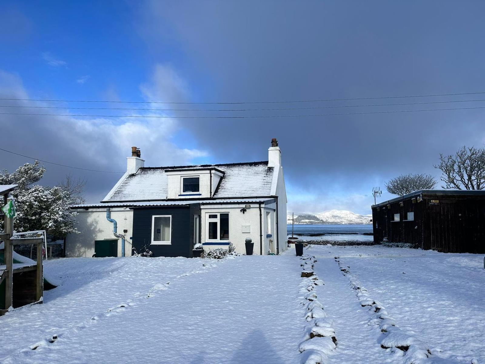 Carnmhor, Isle Of Skye - Stunning 242 Year Old Cottage On Its Own Sea Shore! Breakish Exteriér fotografie