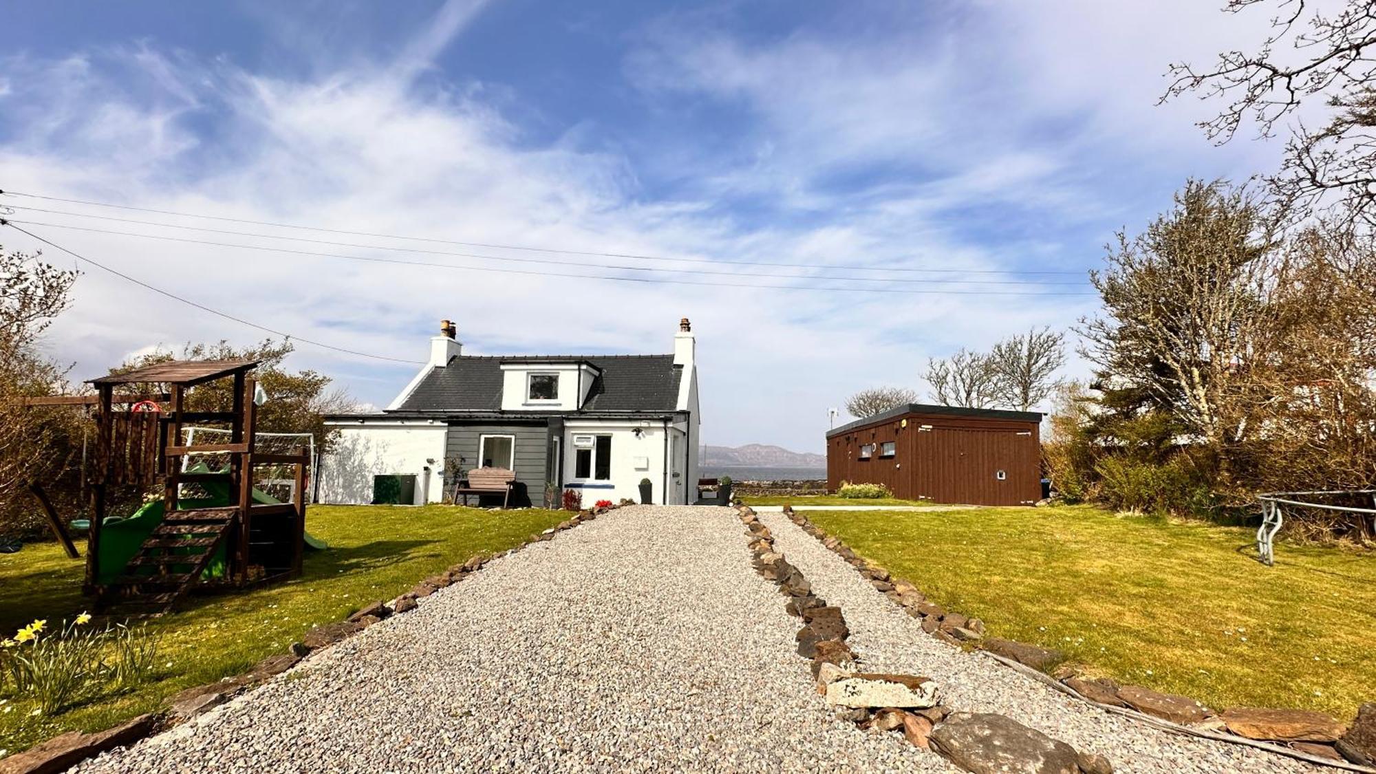 Carnmhor, Isle Of Skye - Stunning 242 Year Old Cottage On Its Own Sea Shore! Breakish Exteriér fotografie