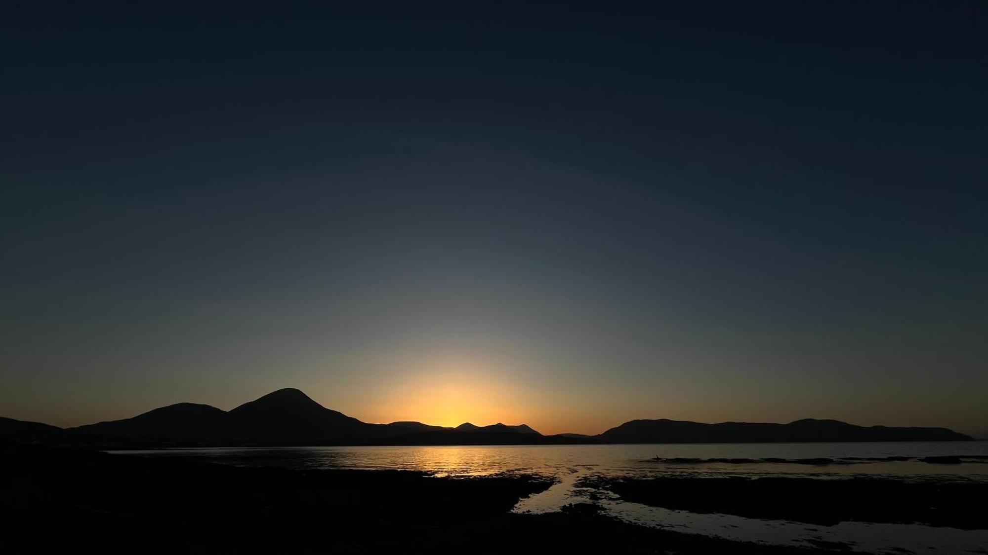 Carnmhor, Isle Of Skye - Stunning 242 Year Old Cottage On Its Own Sea Shore! Breakish Exteriér fotografie