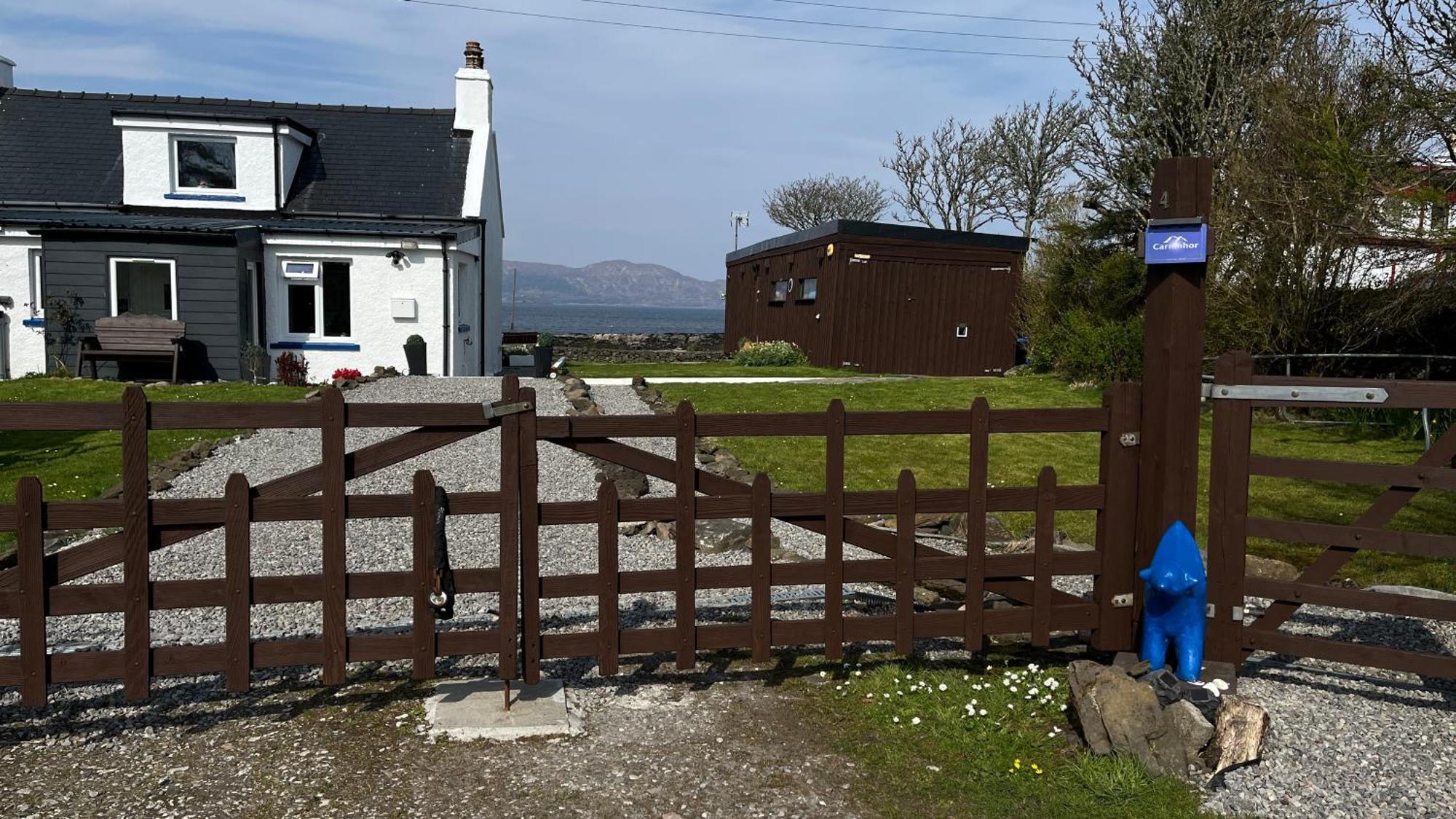 Carnmhor, Isle Of Skye - Stunning 242 Year Old Cottage On Its Own Sea Shore! Breakish Exteriér fotografie